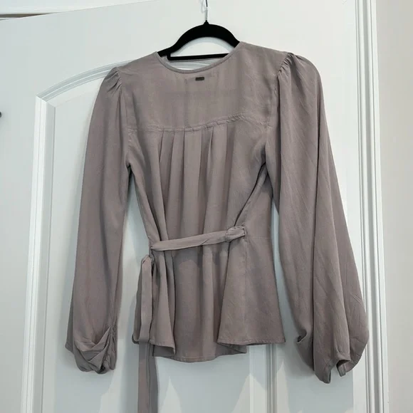 O’Neill Beautiful Wrap Top - Picture 2 of 5